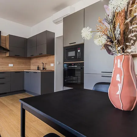 Vysoka Lägenhetshotell Bratislava