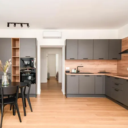 Vysoka 4* Μπρατισλάβα