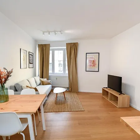 Ξενοδοχείο με διαμερίσματα Vysoka 4*